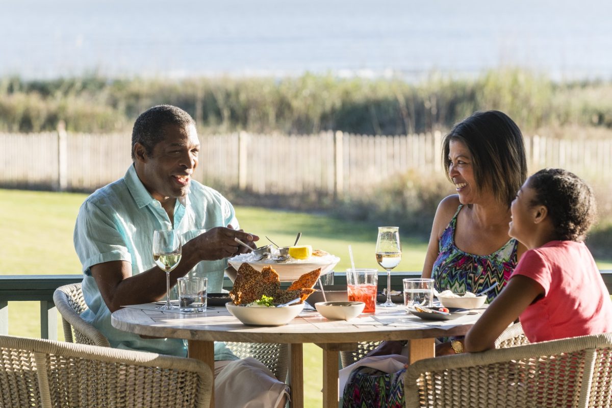 Kiawah Island’s Nightlife: From Dining to Stargazing Experiences