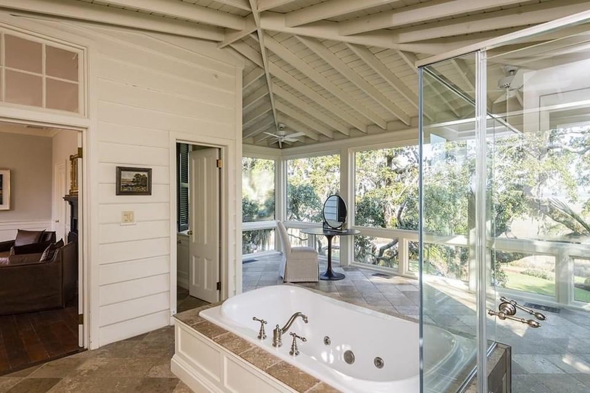 Designing Your Island Property: Bathroom Edition